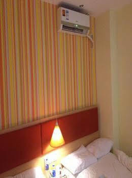 Hongqiao Terminal Jinshajiang Road Changfeng Hotel