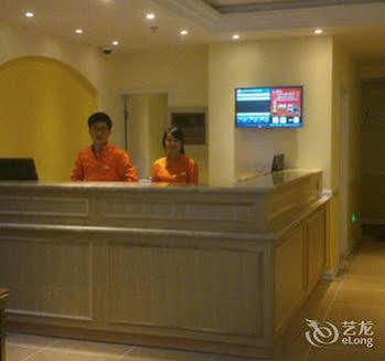 Hongqiao Terminal Jinshajiang Road Changfeng 2*